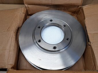 Predam predne brzdove kotuce Nissan Patrol GR Y60 - 2