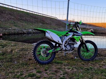 Kawasaki kxf 450 2010 -Adamoto 125 - 2