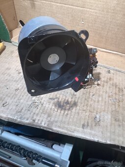 ventylátor s klapkou nový - 2