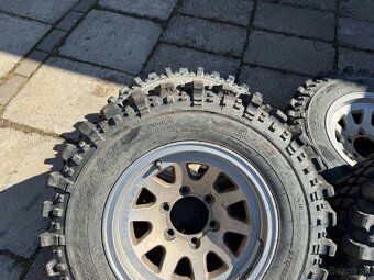 Predám kolesá s pneu T3 235/75 R15 - 2