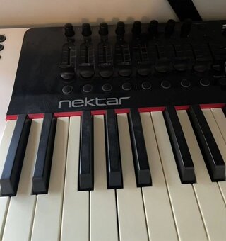 Nektar Panorama P6 Midi Keyboard - 2