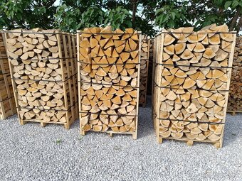 Palivove drevo DUB BUK 1,8m3 štiepané ukladané - 2