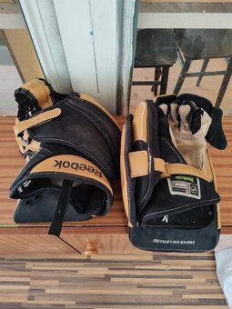 Brankarska lapačka a vyrážačka Reebok opačné GARDE - 2