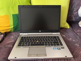 HP Elitebook vhodný pre náhradné diely - 2