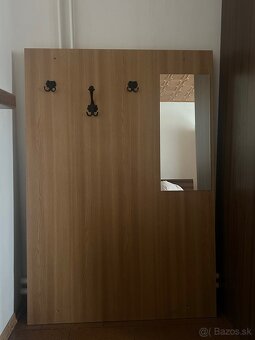 Vešiakový panel a skrinka - 2