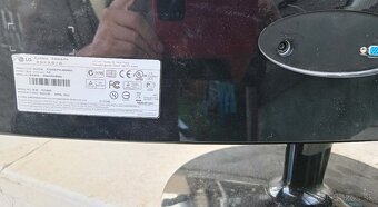 LCD monitor LF Flatron E2240S - 2