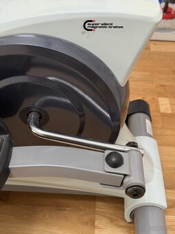 Inspirtline magnetický mosilňovací stroj - 2