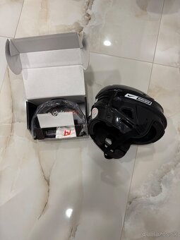 Hokejová výstroj - 2