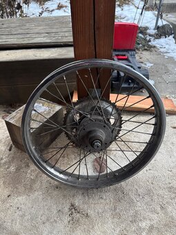 Babetta 225 zadné koleso - 2