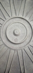 puklice na BMW.... 8ks SPOLU ...... - 2