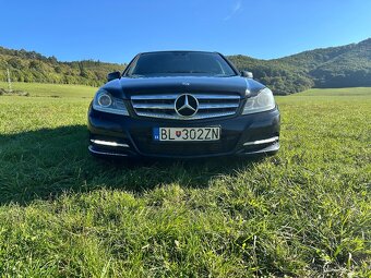 Mercedes Benz 300 CDI 4 Matic - 2