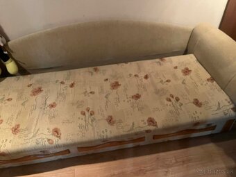 Rozkladacia posteľ + TVstolík - 2