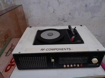 Retro Gramo-rádia - - 2