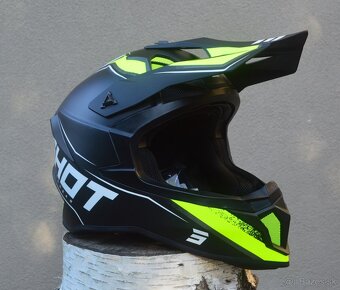 SHOT matná čierno žltá priba CARBON Kevlar 1100gra. - 2