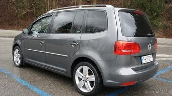 Volkswagen Touran 1,6TDi DSG Highline - 2