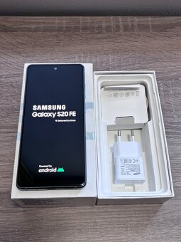 Samsung Galaxy S20 FE - 2