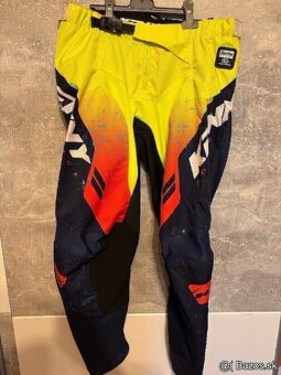 Dres a nohavice Kenny - 2