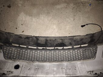 Ford mondeo predny naraznik - 2