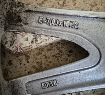 Zimne pneumatiky s diskami audi A6 235/55/R18 - 2