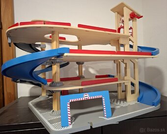 Parkovacia garáž Lupilu - 2