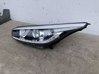 KIA CEED II 2012- ĽAVÉ PREDNÉ SVETLO S LED - 2