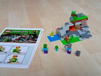21141 LEGO MINECRAFT - Jaskyňa so zombie - 2