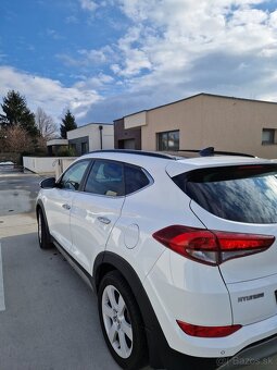 HYUNDAI TUCSON 2.0 CRDI 4×4 PANORAMA - 2