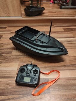 Zavažacia loďka s gps - 2