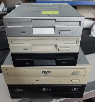 FDD, DVD, RAM, TV karty - 2