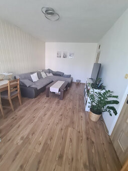 3-izbový priestranný (82m2) byt s balkónom v Brusne-Zámlynie - 2