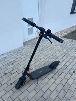 Predám kolobežku Ninebot KickScooter E2 Pro E - 2