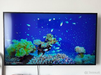 Samsung 7 (49”) Ultra HD Smart TV - 2