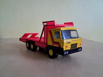TATRA 815 odtahovka - 2