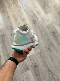 Nike Jordan Zion 1 - DA3130-101 - veľkosť 44 (Čisto nové) - 2