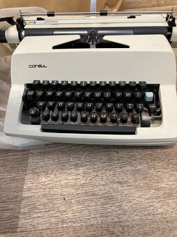 Pisaci stroj robotron 20 a consul - 2