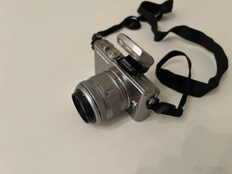 Digitálny mirrorless fotoaparát Olympus Pen E-PL3 - 2