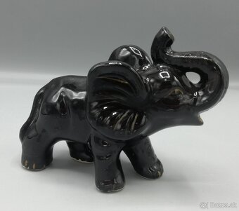 Pozdišovce, čierny slon, keramika - 2