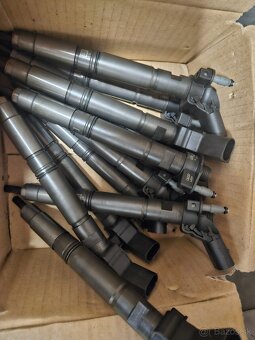 059130277FB TRYSKY AUDI S6 / SQ5 - 2