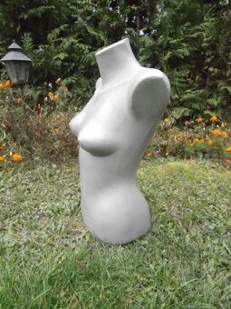 busty- figuríny dámske ½ - 2