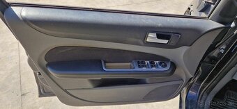 Ford Focus FL 1,6i 74kw kód motora: SHDC - 2