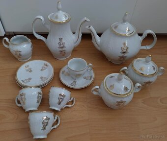 Biely porcelánový set so zlatými ornamentmi - 2