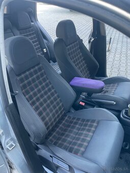 GTI sedačky na golf 5 - 2