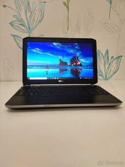 DELL Latitude E5520 - 15" i5-2410 / 4 GB RAM / 128 GB SSD - 2