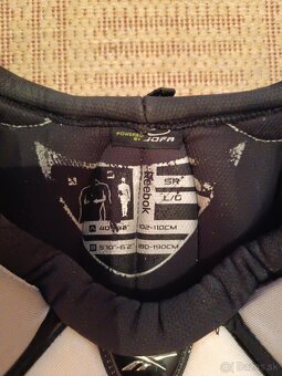 Predám Vestu reebok 10k,Gate reebok 7k,Lakte reebok 10k - 2