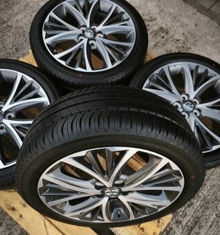 TOYOTA YARIS/CROSS R16/R17/ORIG.ALU/PNEU/TPMS - 2