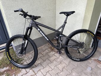 Predám celoodpružený bicykel TREK Slash 8 - 2