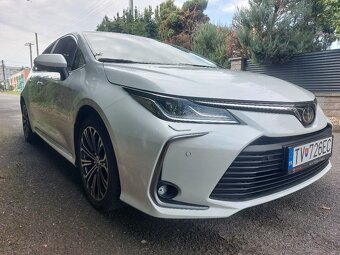 Toyota Corolla 1.6 benzín, 42 000 km, r. 2020 ako nová - 2