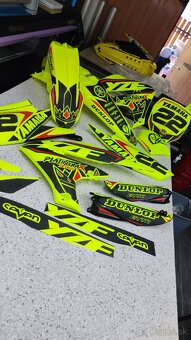 Plasty + polepy YZ250F 19-23 a YZ450F 18-22 - 2