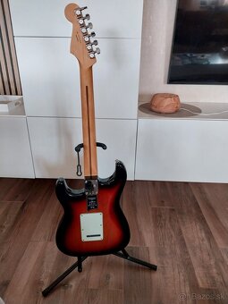 Fender Stratocaster - 2