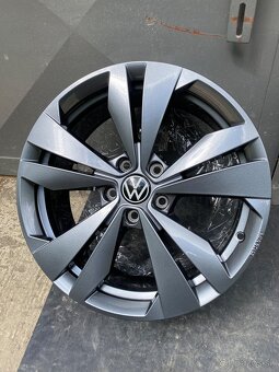 ✅ R18 ®️ Originál VW 5x112 ET50 ✅ ID3 Golf Octavia atď - 2